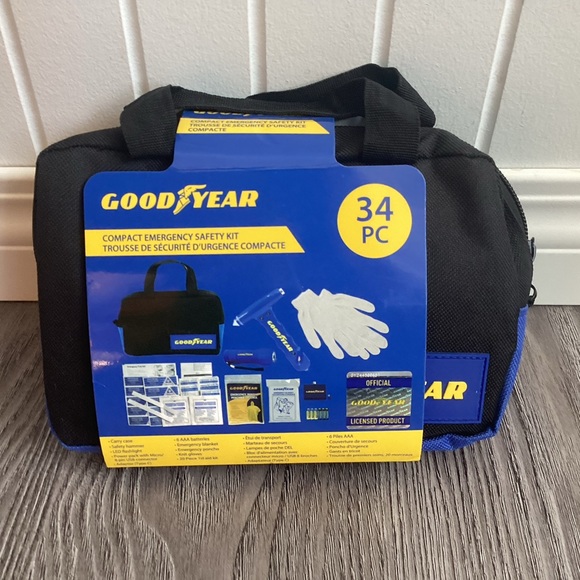 Goodyear Compact Emergency Safety Kit - Picture 2 of 6